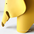 Chaises bébé en plastique d&#39;éléphant coloré